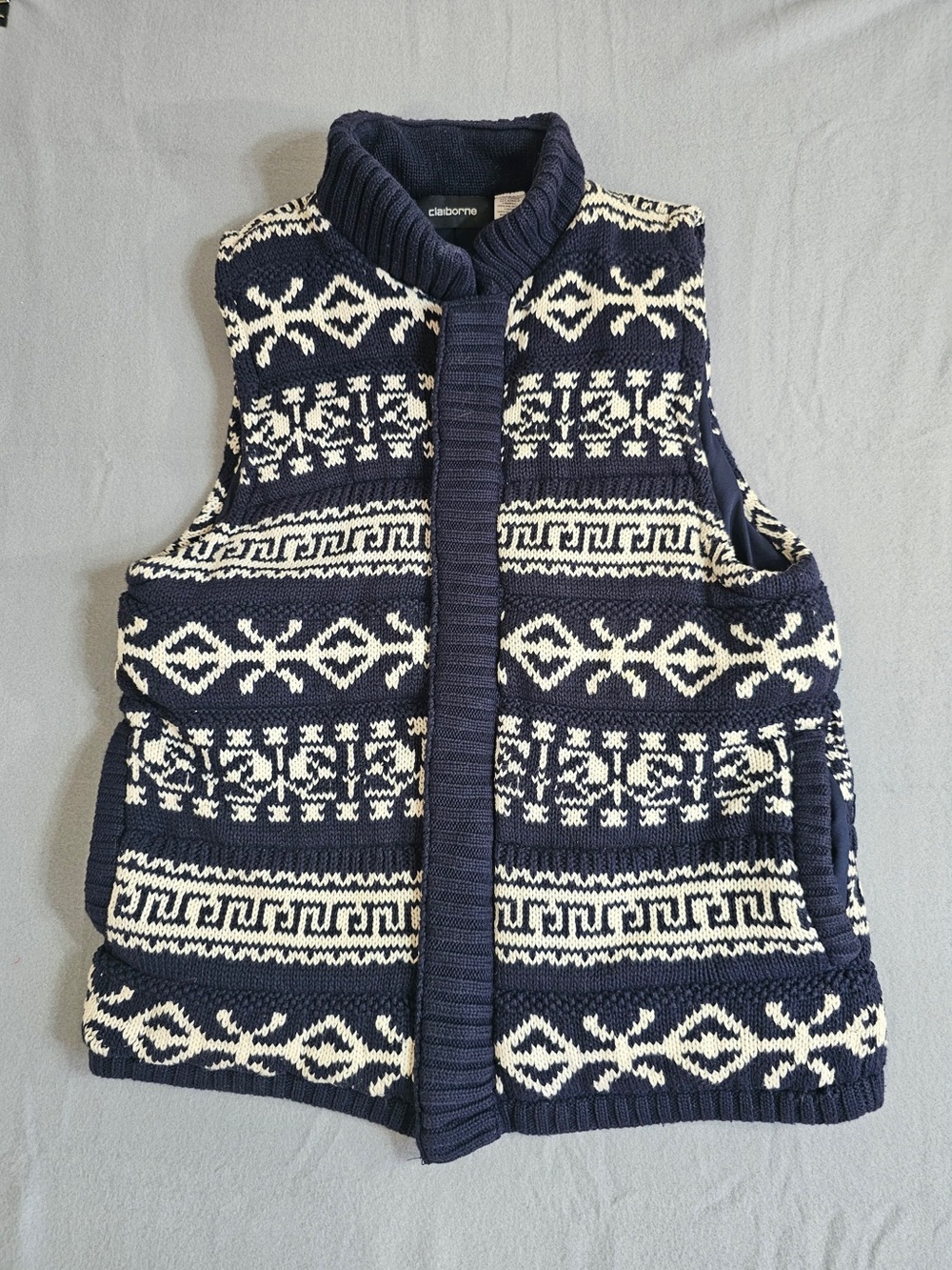 #156 Claiborne Men’s L Navy Blue Fair Isle Sweater Vest Full Zip Lined Nordic